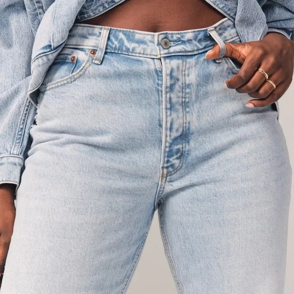 A&F High Rise Dad Jean Short - Picture 8 of 16